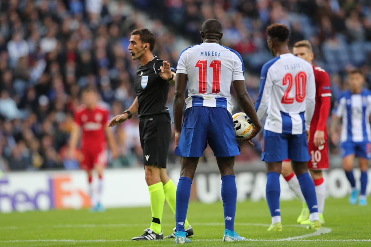 Diaz (36´) y Morelos (44´) anotaron para Porto y Rangers, respectivamente. En la J4 de Europa League se enfrentarán de nuevo.