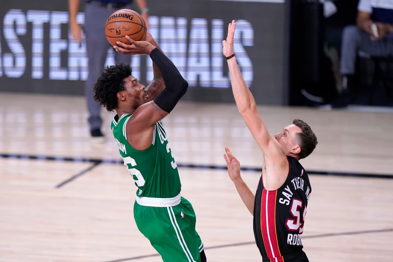Los Boston Celtics ganan 117-106 y ponen la serie 2-1 | Borraron en tres cuartos al Miami Heat y se ponen a un juego de igualar la Final de Conferencia. | Bam Adebayo, Jaylen Brown y Jayson Tatum fueron los máximos anotadores del partido.