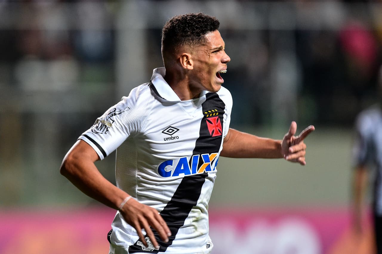 5. Paulinho - 21 millones de dólares del Vasco da Gama al Bayer Leverkusen.