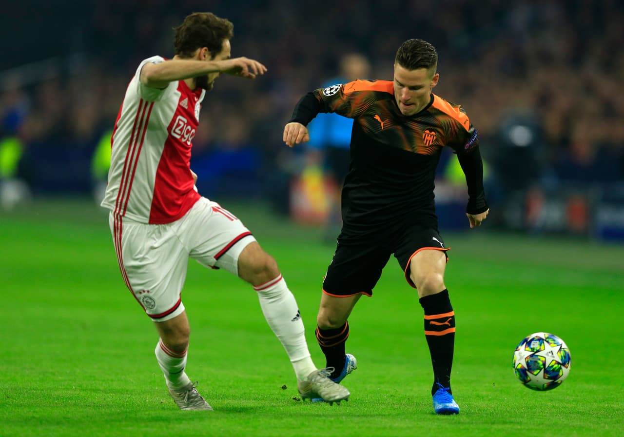 Con solitario gol de Rodrigo Moreno, el Valencia gana y manda al Ajax a la Europa League.