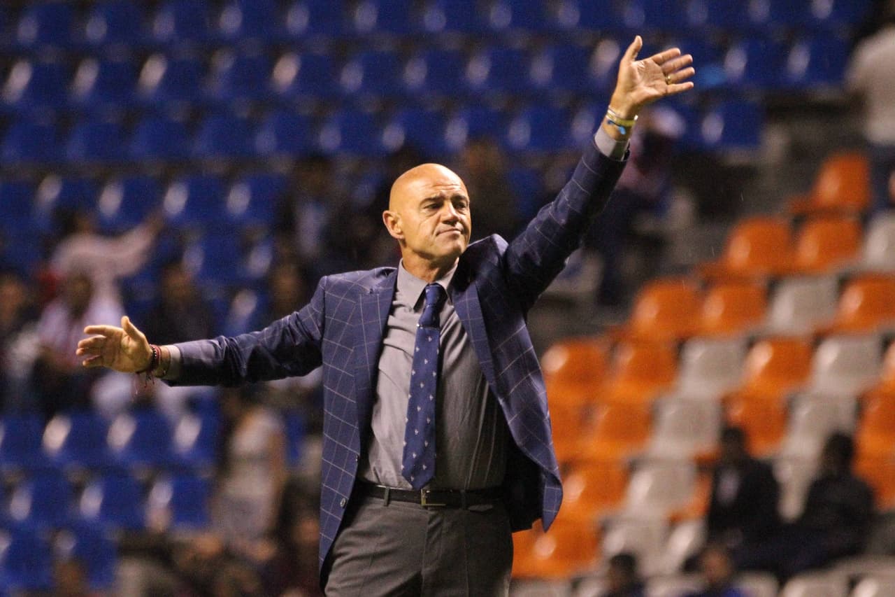 Chelís: “El árbitro fue peor que los 22 jugadores”