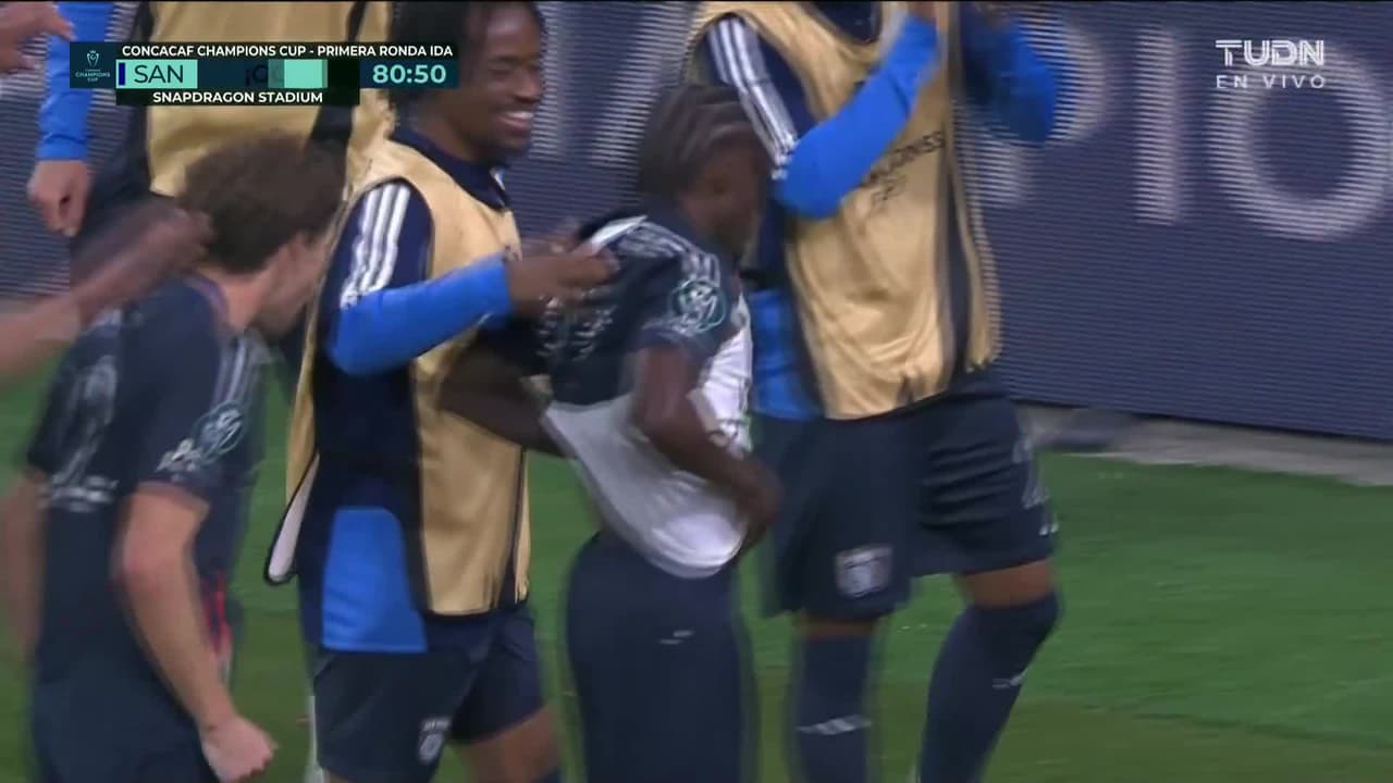 ¡San Diego está goleando a Pumas! Error de Keylor y Mighten aprovecha el regalo