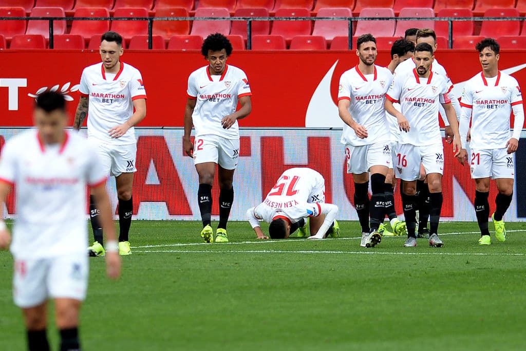 Sevilla aprovechó la localía y goleó al sorprendente Cádiz 3-0. Los de Lopetegui llegaron a 36 unidades y Cádiz se quedó con 24.