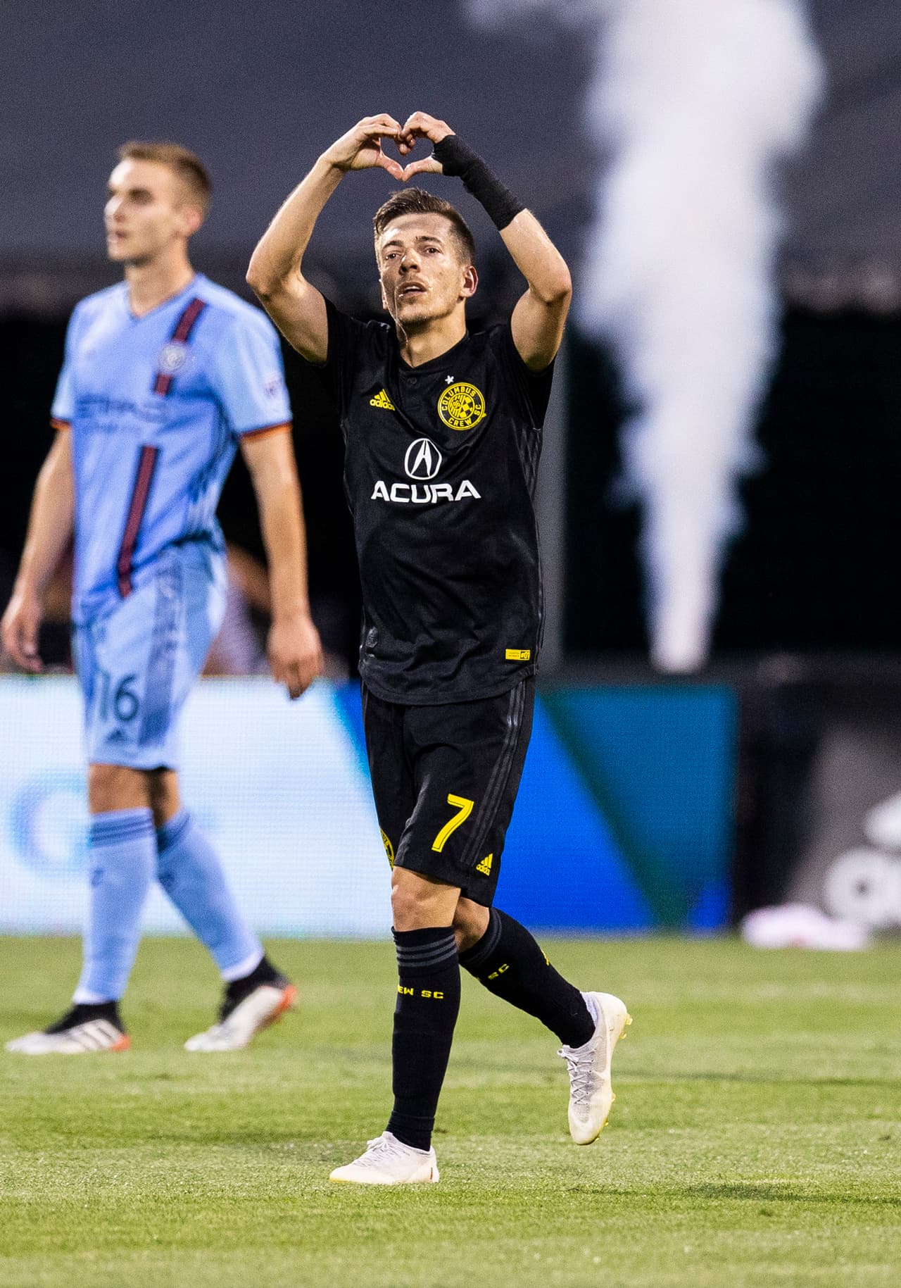 Ante la lesión de Federico Higuaín, Pedro Santos se puso a Columbus Crew sobre el hombro y realizó un partidazo frente a NYCFC.