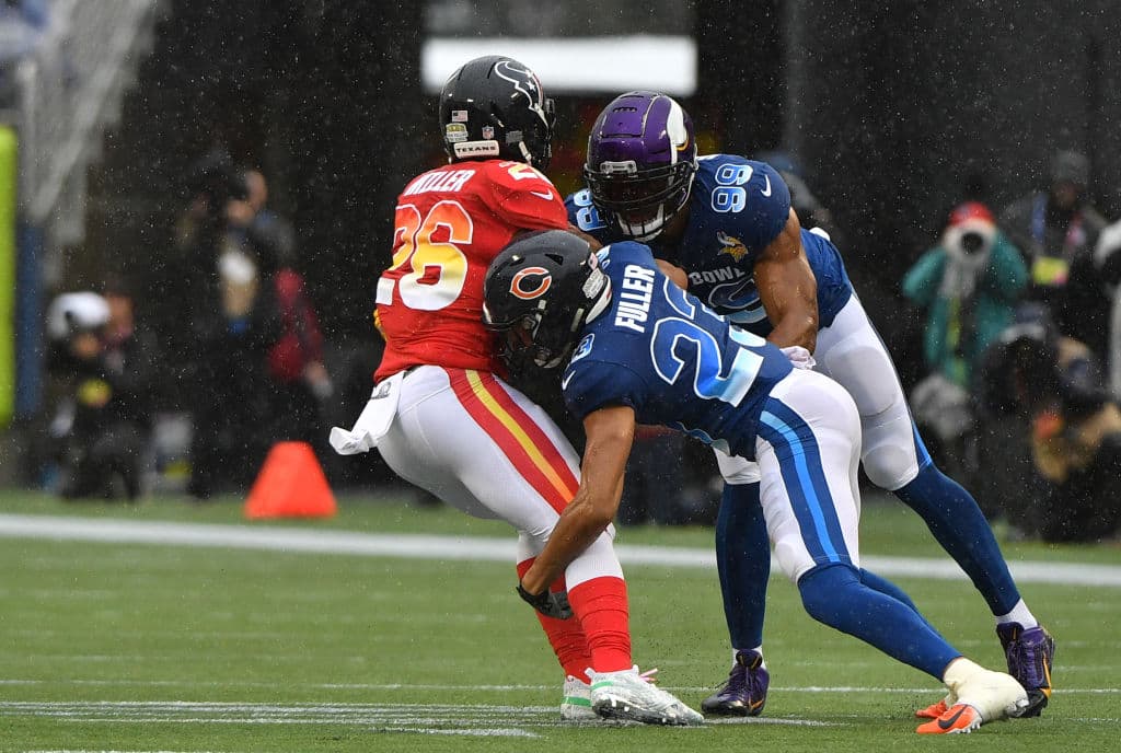 Los jugadores de ambas Conferencias se expresaron en redes sociales por el error de los árbitros al no marcar una interferencia en contra de los Rams, que fue clave para la eliminación de New Orleans.