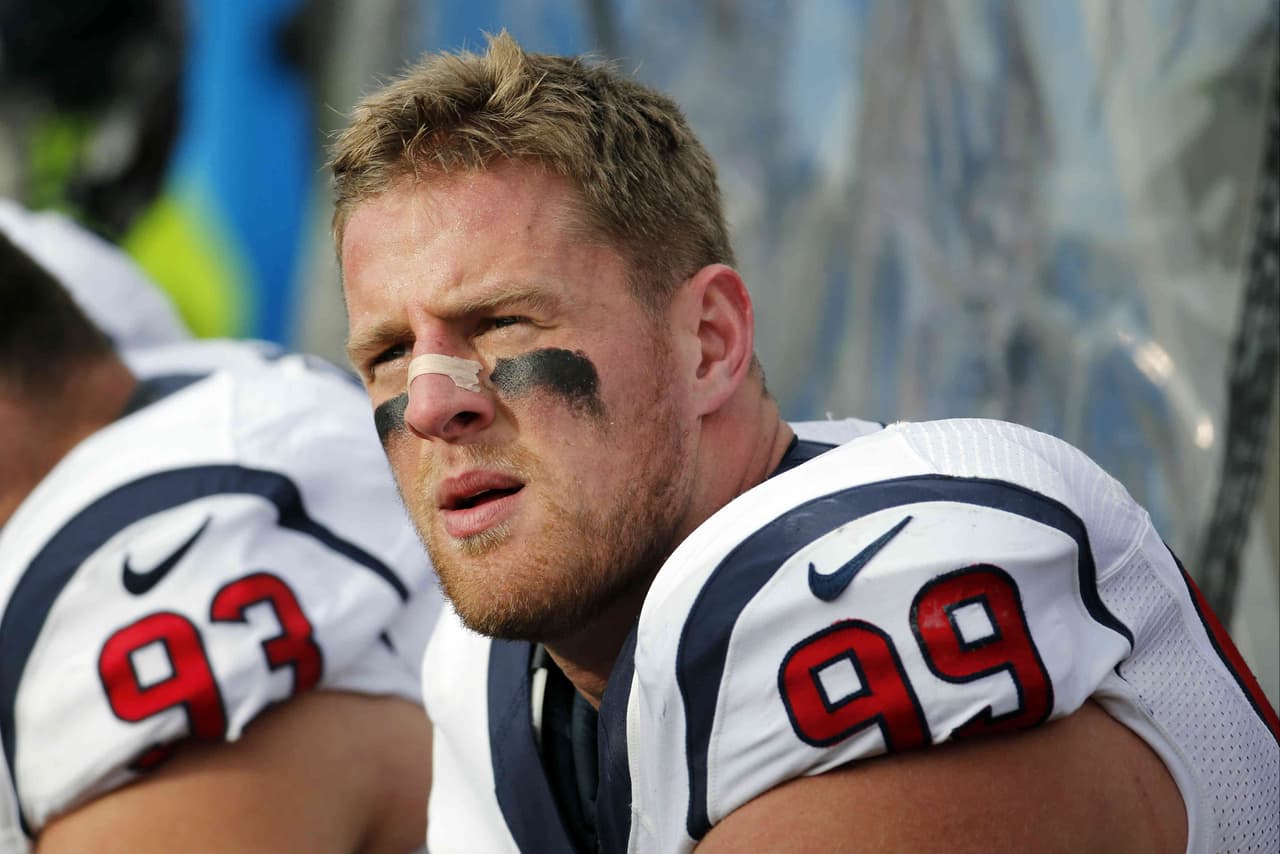 J.J. Watt se rompe una mano pero quiere jugar contra los Patriots