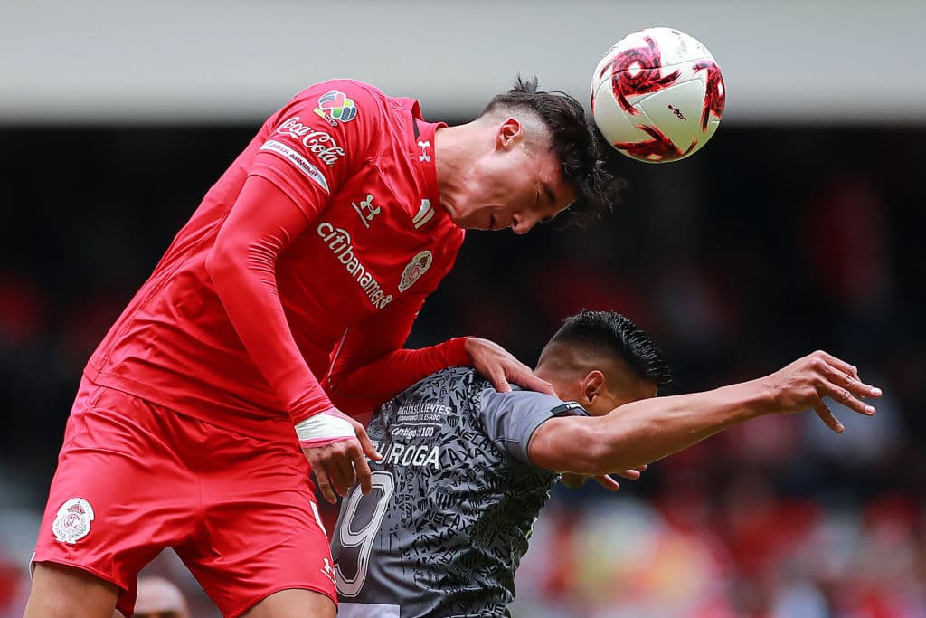 En un partido de volteretas, el Necaxa derrota a domicilio al Toluca 2-3 en un juego entretenido con gol de penal de Mauro Quiroga en el tiempo agregado.