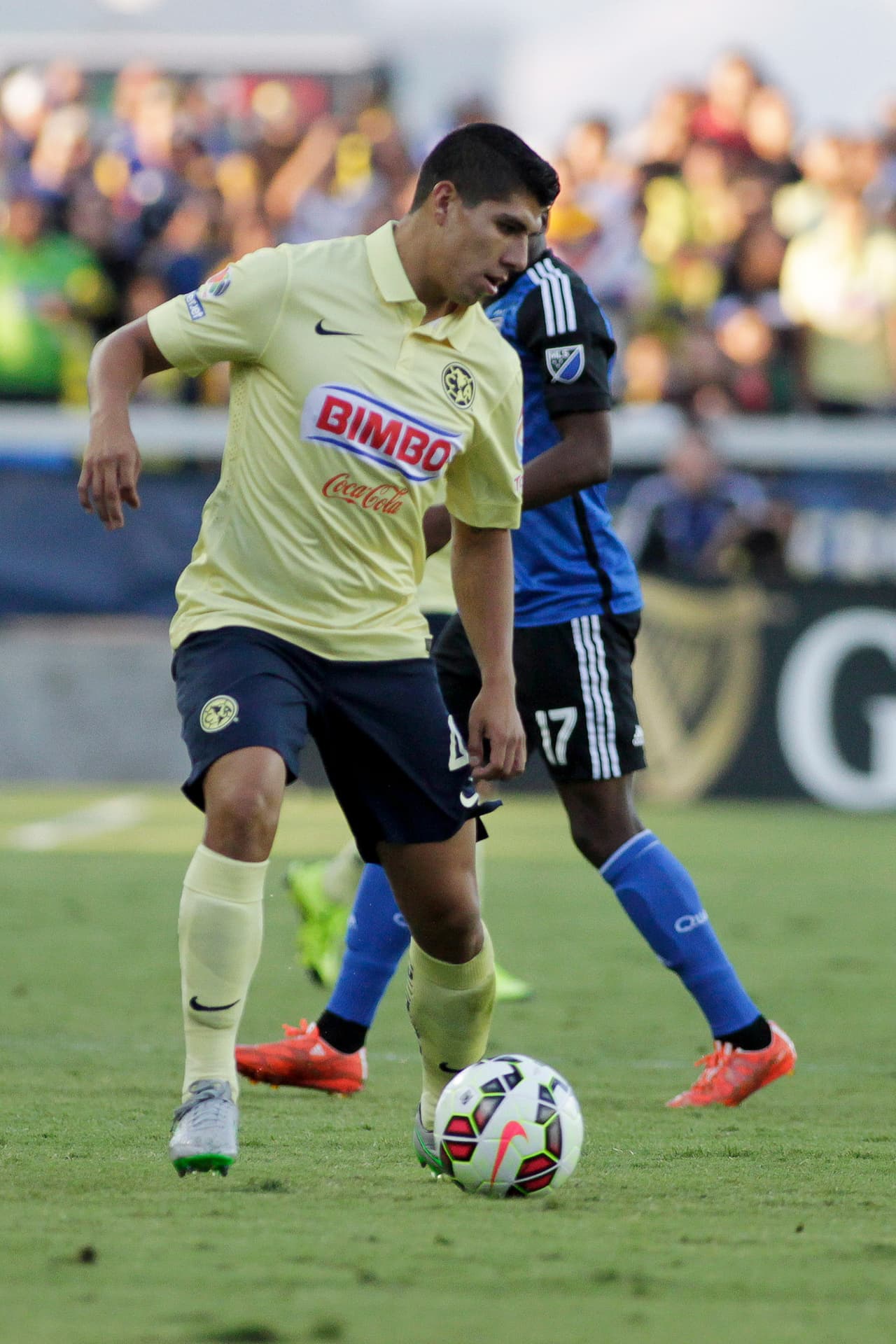 Erik Pimentel: Ante las ausencias americanistas, Pimentel tomó la central del conjunto de las Águilas y no le fue nada bien debido a que en todo momento era superado por la velocidad de los delanteros de Santos, y no pudo formar una buena pareja con Osmar Mares. Calificación 7.