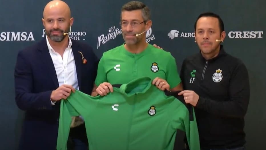 Caixinha revela objetivos en presentación con Santos