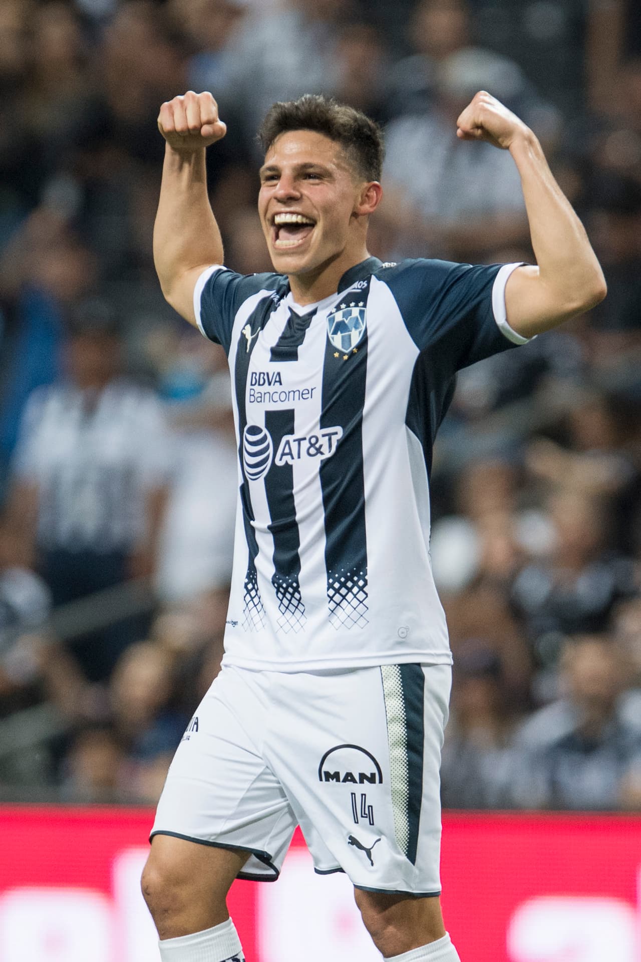 A pesar de un arranque incierto, Monterrey fue mucho equipo para Querétaro y terminó pasándoles por encima con un marcador de 3 -1.
