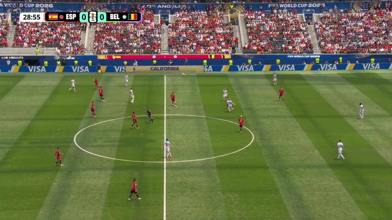 ¡GOL!  anota para España. Fabián Ruiz