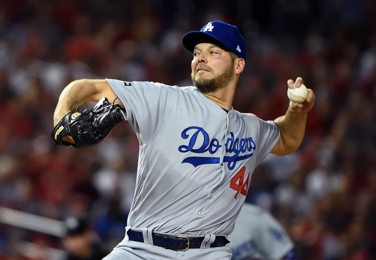 Rich Hill se perderá media temporada por operación de hombro