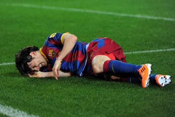 No se marcó falta alguna pero 'La Pulga' se lamentaba, aunque todo quedó sólo en eso.