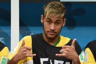 Neymar y su estilo freestyle callejero.