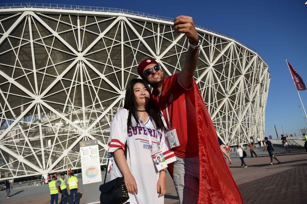 Aficionados tanto tunecinos como ingleses acudiendo al llamado de sus selecciones en el debut mundialista para ambas. No cabe duda que estaban empezando a pasarla muy bien en Volgograd.