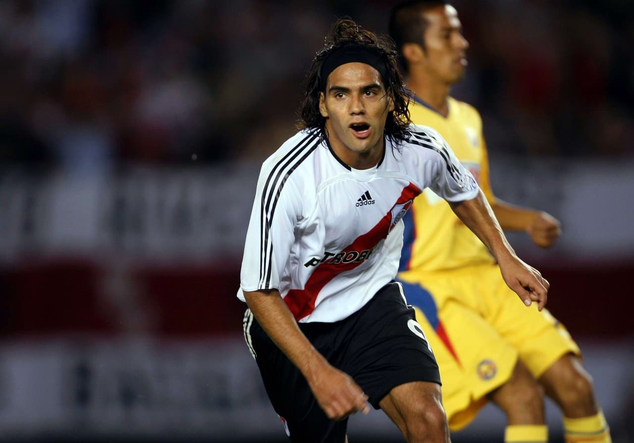 Sin embargo, River se puso adelante otra vez mediante un autogol de Rodrigo Cervantes. Falcao y Abreu salieron juntos a celebrarlo.