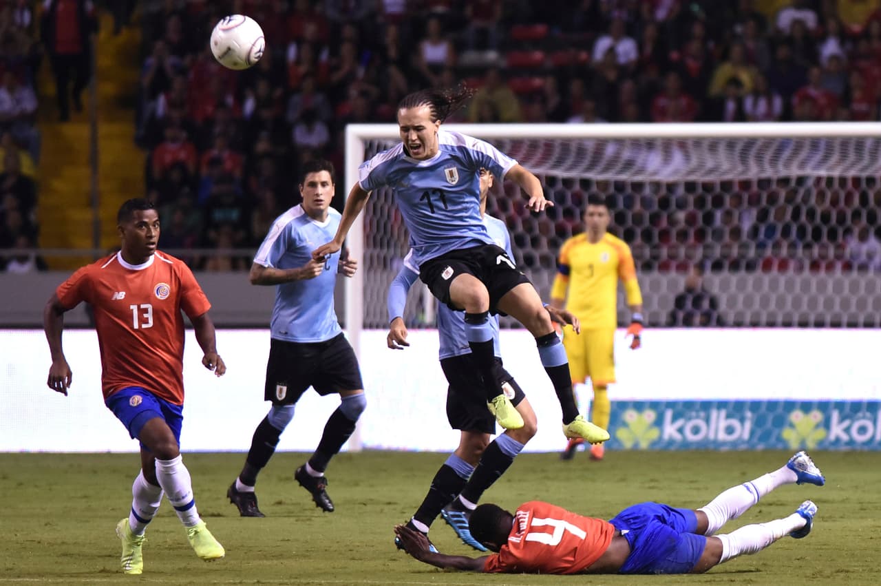 La Selección de Uruguay se lleva la victoria 1-2 con goles de Giorgian De Arrascaeta y Jonathan Rodríguez; por los ticos descontó Celso Borges.
