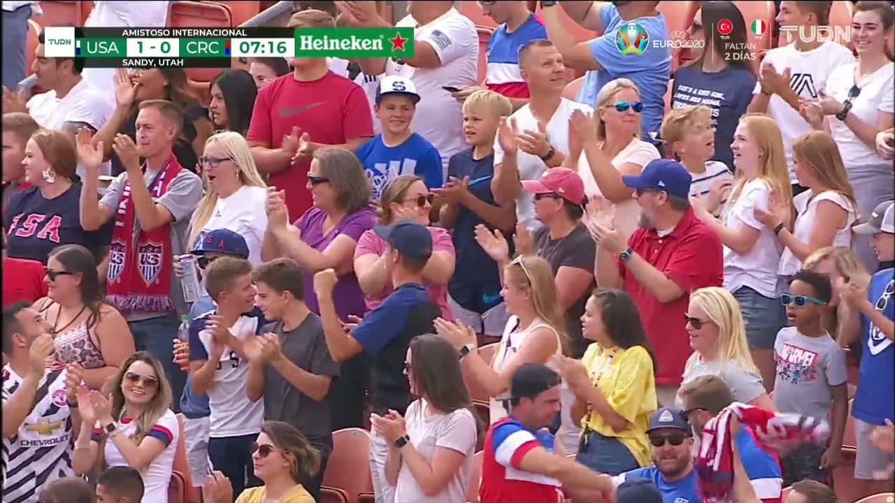 ¡GOL!  anota para Estados Unidos. ["Brenden"] ["Aaronson"]