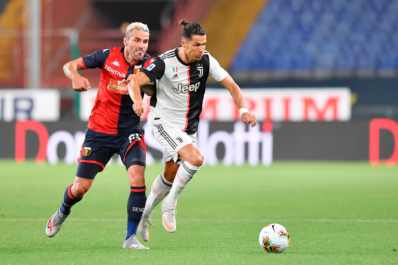 Juventus lució mejor que Genoa durante la primera mitad, aunque no aprovecharon las pocas oportunidades claras.