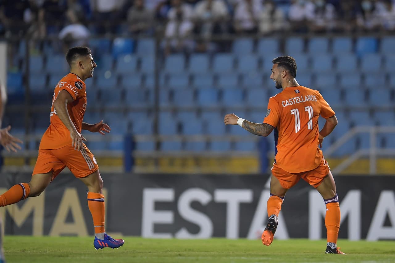 Tres minutos después, el NYC aprovechó un tiro directo para que Valentín Castellanos colara el esférico pegado al poste y complicara el panorama a los locales.