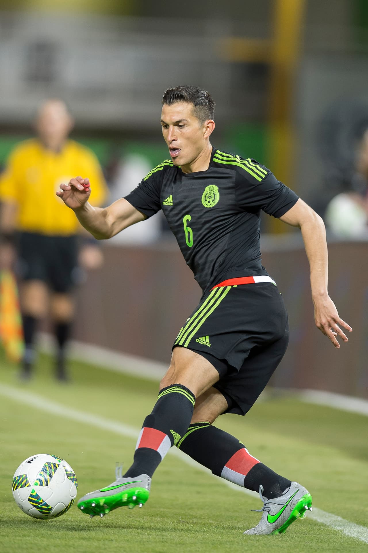 Torres Nilo: Calificación 8: Por el lado derecho nos encontramos con Torres Nilo quien también tuvo un buen desempeño por eso costado y que legaba constantemente a a línea de fondo para surtir balones a los atacantes, y casi uno de sus centros terminó en gol.