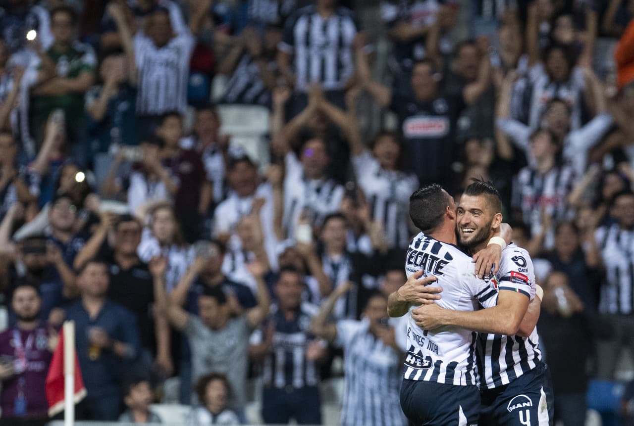 Y a los 70 minutos de partido Sánchez ponía el 4-0 para la causa del equipo de la Liga MX.