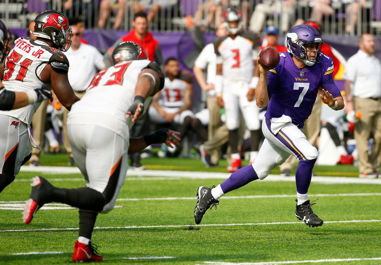 Case Keenum lanzó 3 pases de touchdown en la victoria de los Vikings 34-17 sobre los Bucs 