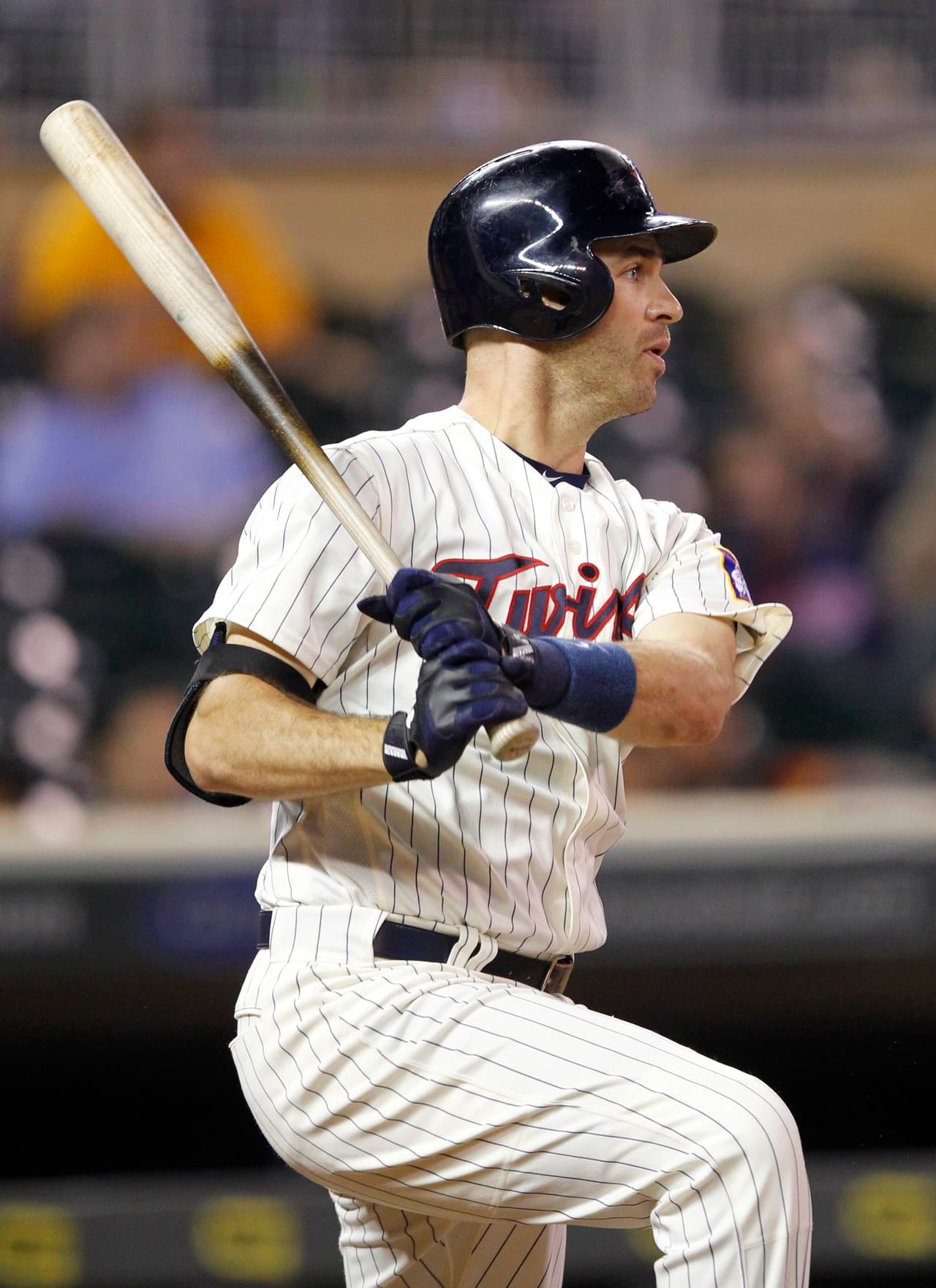 Joe Mauer en la primera base recibirá 23 millones de buenas razones. Minnesota pone sus esperanzas en su gran estrella.