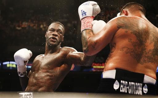 Deontay Wilder sería sometido a dos cirugías después del triunfo contra Chis Arreola