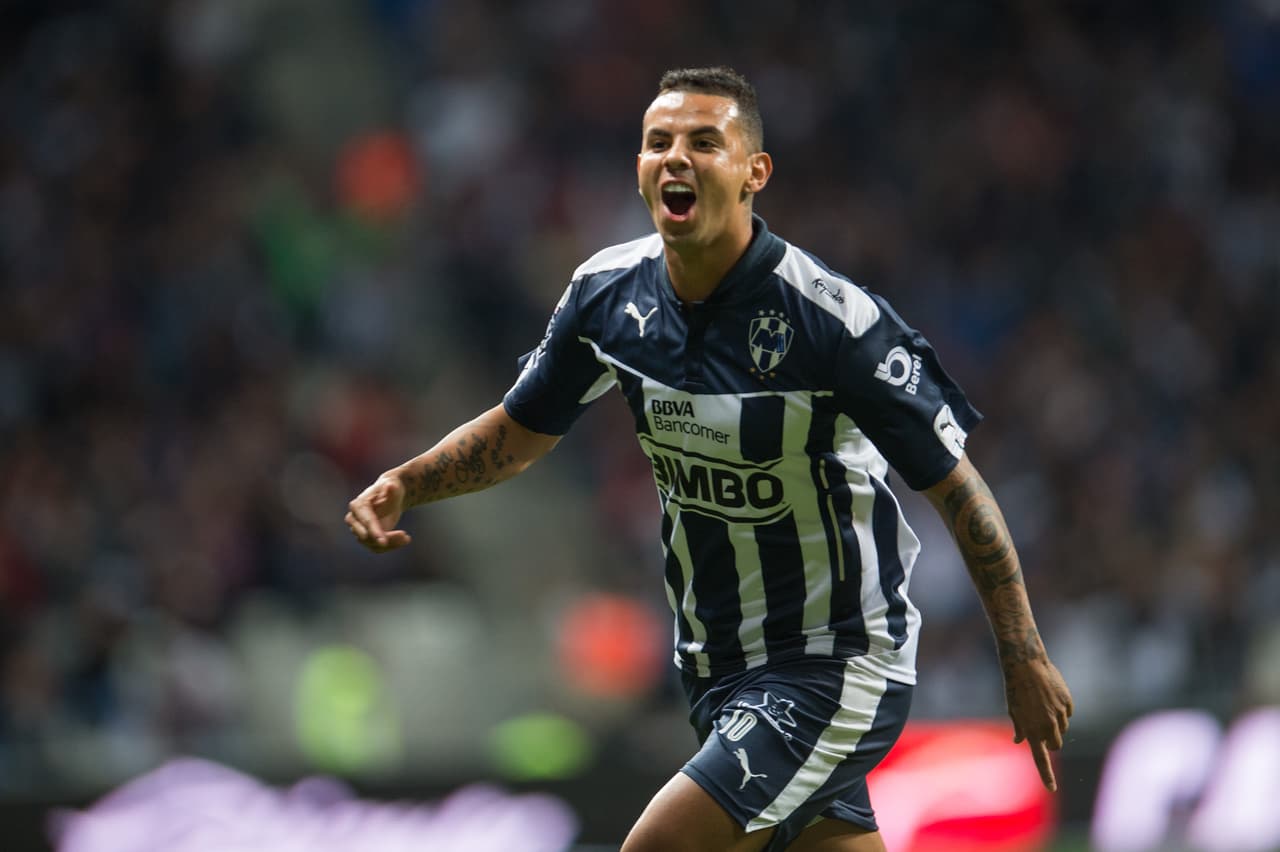 Edwin Cardona se ha ganado a la afición de Monterrey con goles.