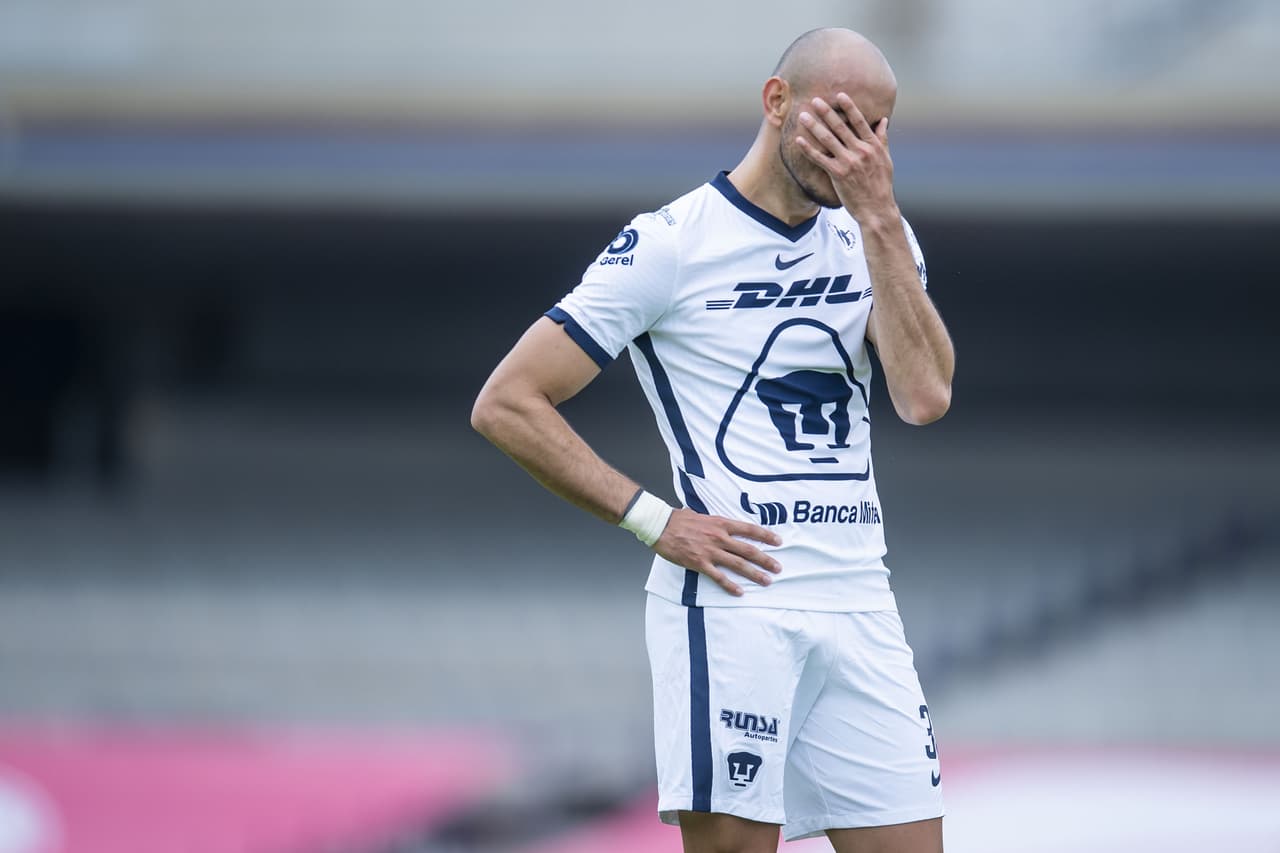 Los locales buscaban el empate, pero la zaga poblana estaba atenta.