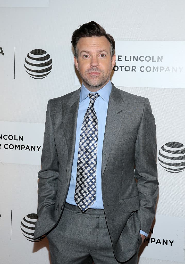 Así que deciden hacer algo al respecto para compensar tanto estudio y tan poca diversión: recuperar los años perdidos en una noche loca.
<br>