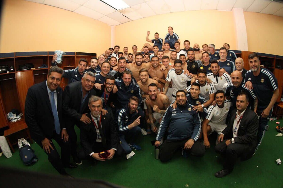 Sin un grupo unido, los éxitos deportivos no podrían llegar y hoy Argentina demostró que el equipo es sólido.