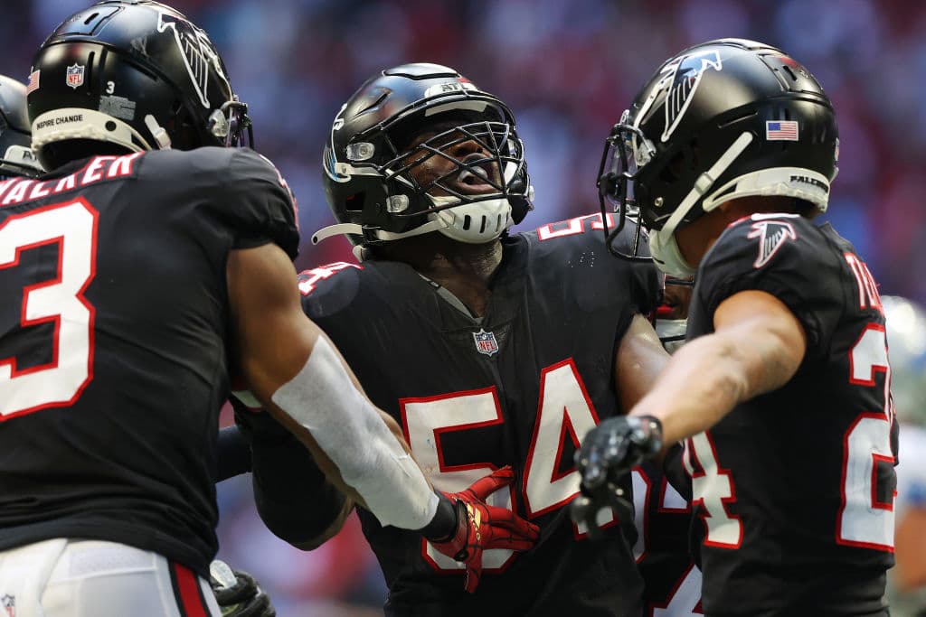 Lions cayó 16-20 en su visita a Atlanta, Buccaneers aplastan 32-6 a las Panthers, Ravens pierden en su visita 21-41 frente a Cincinnati, los Chargers tropiezan 29-41 sobre los Texans, Rams venecen 30.23 a los Vikings, Bills le pegan 33-21 Patriots, Jaguars caen 21-26 en su visita a los Jets, Las Eagles le pegan 10-34 frente a las Eagles, los Bears remaontan 25-24 a los Seahawks, Chiefs aplastan 10-36 a los Chiefs y os Broncos caen 13-17 en su visita a los Raiders.