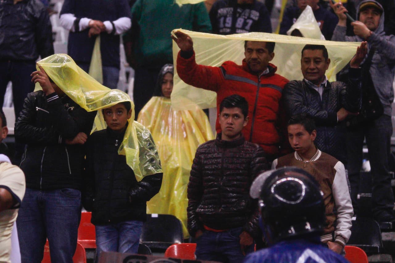 Otro detalle que no calcularon los que idearon el cambio de superficie fueron las intensas lluvias en la Ciudad de México, tanto copiosas y más frecuentes de lo habitual, tampoco ayudó.