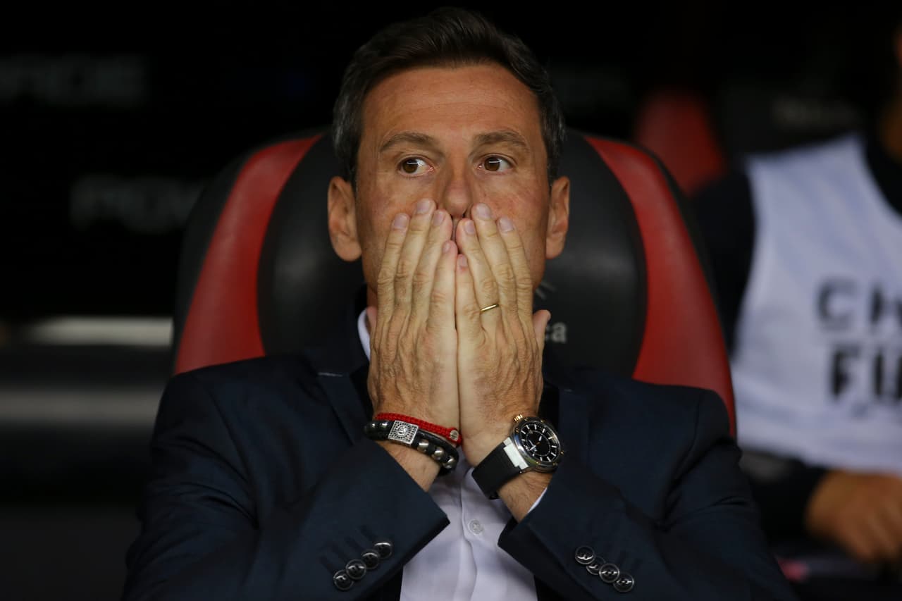 El técnico argentino de Xolos, Diego Cocca, no podía creer lo que veía, a su equipo ampliamente superado por el América.