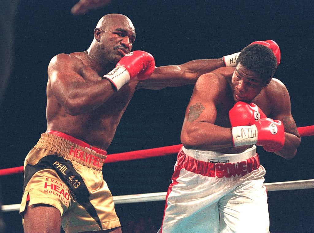 El 13 de noviembre de 1992 Evander Holyfield se midió ante Riddick Bowe en el Thomas & Mack Center en Las Vegas, Nevada en una pelea que acabó de manera intempestiva pero sorprendente al mismo tiempo: una decisión unánime para sobre el favorito e invicto Holyfield. En este pleito, nos regalaron un décimo asalto, memorable.
