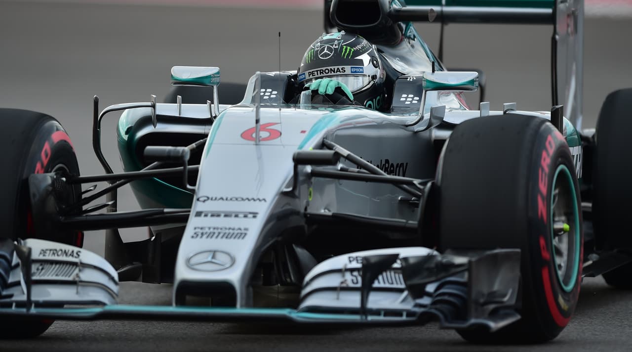 Nico Rosberg saldrá en la Pole del Gran Premio de Rusia. Carlos Sainz sufre accidente