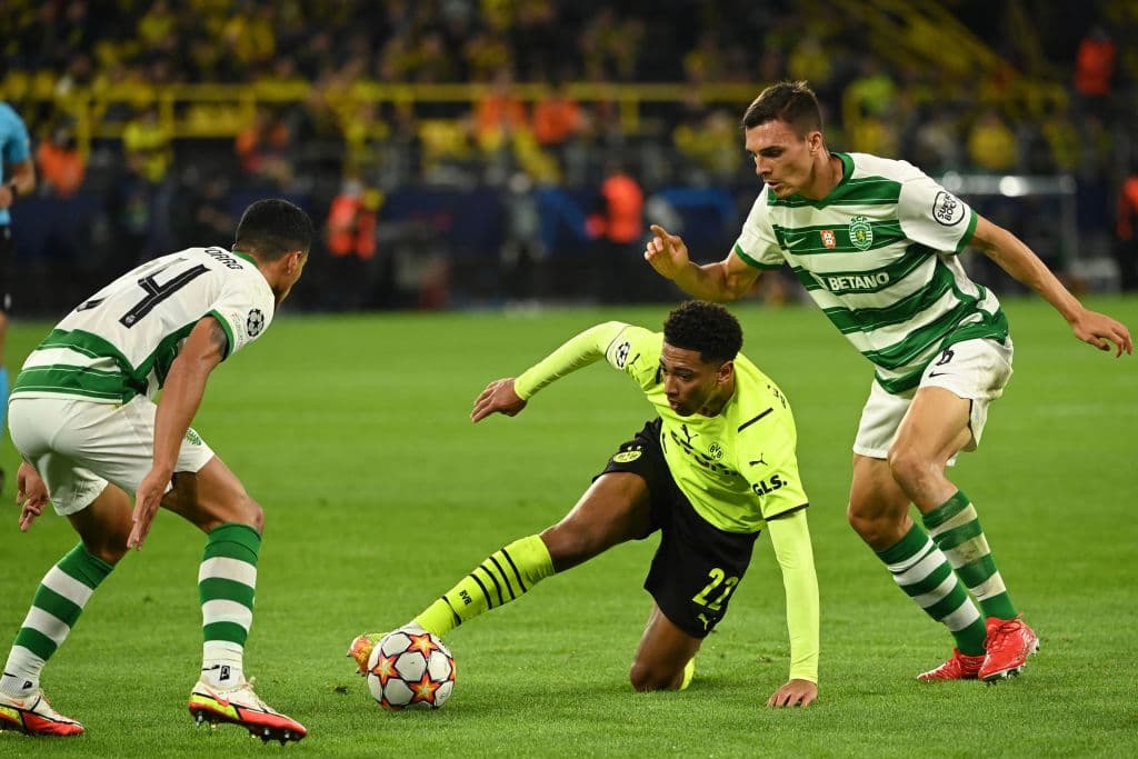 Donyell Malen es el encargado de maracar el único del partido en el duelo 1-0 entre el Borussia Dormund y el Sporting de Lisboa.
