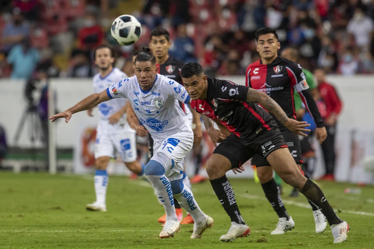 Julio Furch y Christopher Trejo son los encargados de anotar en la victoria 2-0 sobre Querétaro.