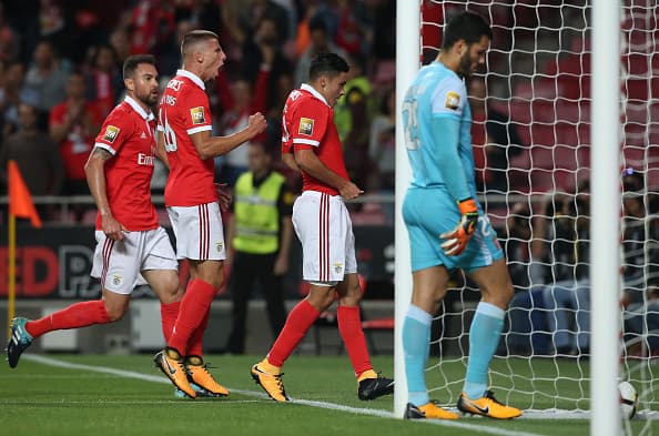 LISBON, PORTUGAL - SEPTEMBER 20: SL Benfica forward Raul Jimenez from Mexico celebrates after scoring a goal during the Portuguese League Cup match between SL Benfica and SC Braga at Estadio da Luz on September 20, 2017 in Lisbon, Portugal. (Photo by Gualter Fatia/Getty Images)