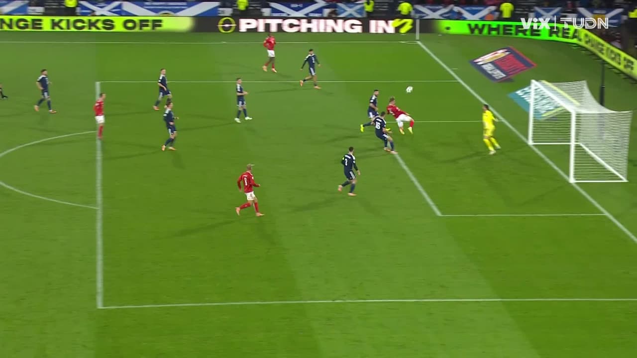 ¡Cómo fallaste eso Højlund! Dinamarca cerca del empate