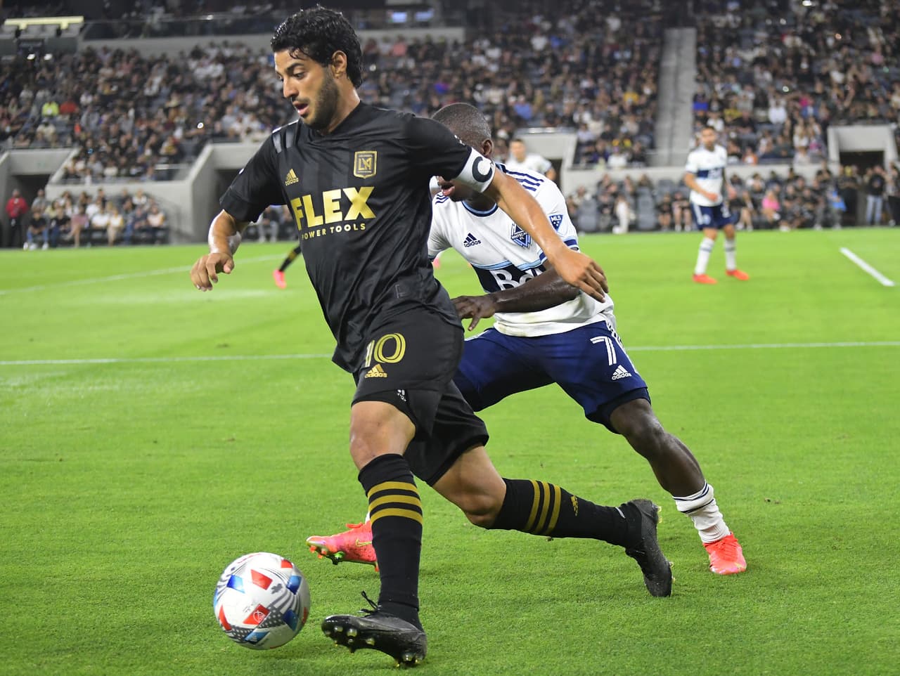 El club canadiense empató 2-2 en su visita al Banco of California Stadium y duelo ante el LAFC de Carlos Vela.
<br>