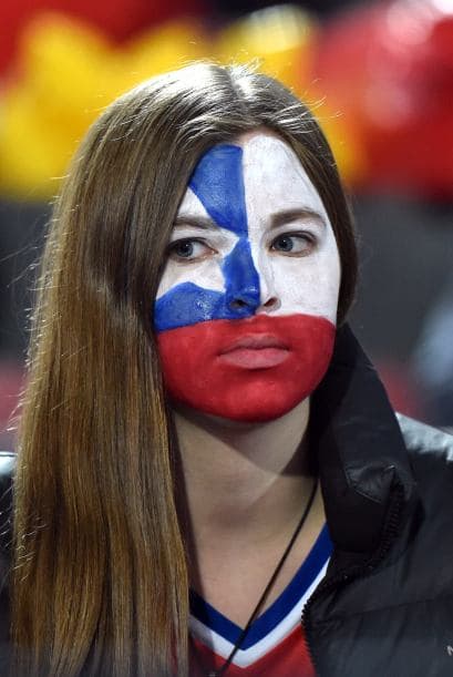 Chile y Perú jugaron un partido lleno de emociones que claisificó a los chilenos a la final, pero en las gradas se jugó otro partido muy intenso, ¿quién crees que lo ganó?