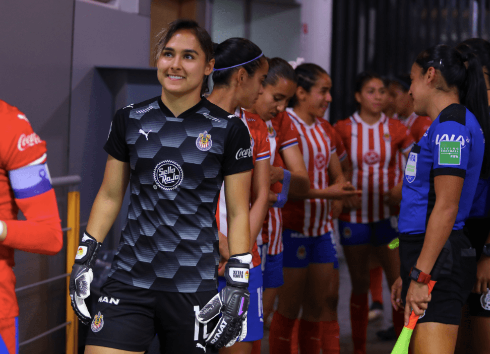 El Clásico Femenil dobla la ayuda a afectados por COVID-19