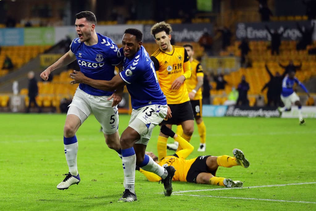 Iwobi (6’) abrió el marcador muy temprano en el partido, pero Rubén Neves (14’) emparejaba los cartones. Michael Keane (77’) marcó el tanto que definió el resultado. Los de Ancelotti se mantienen en los primeros lugares de la competición con 32 unidades, mientras que los Wolves se acercan peligrosamente a zona de descenso con 22 puntos.