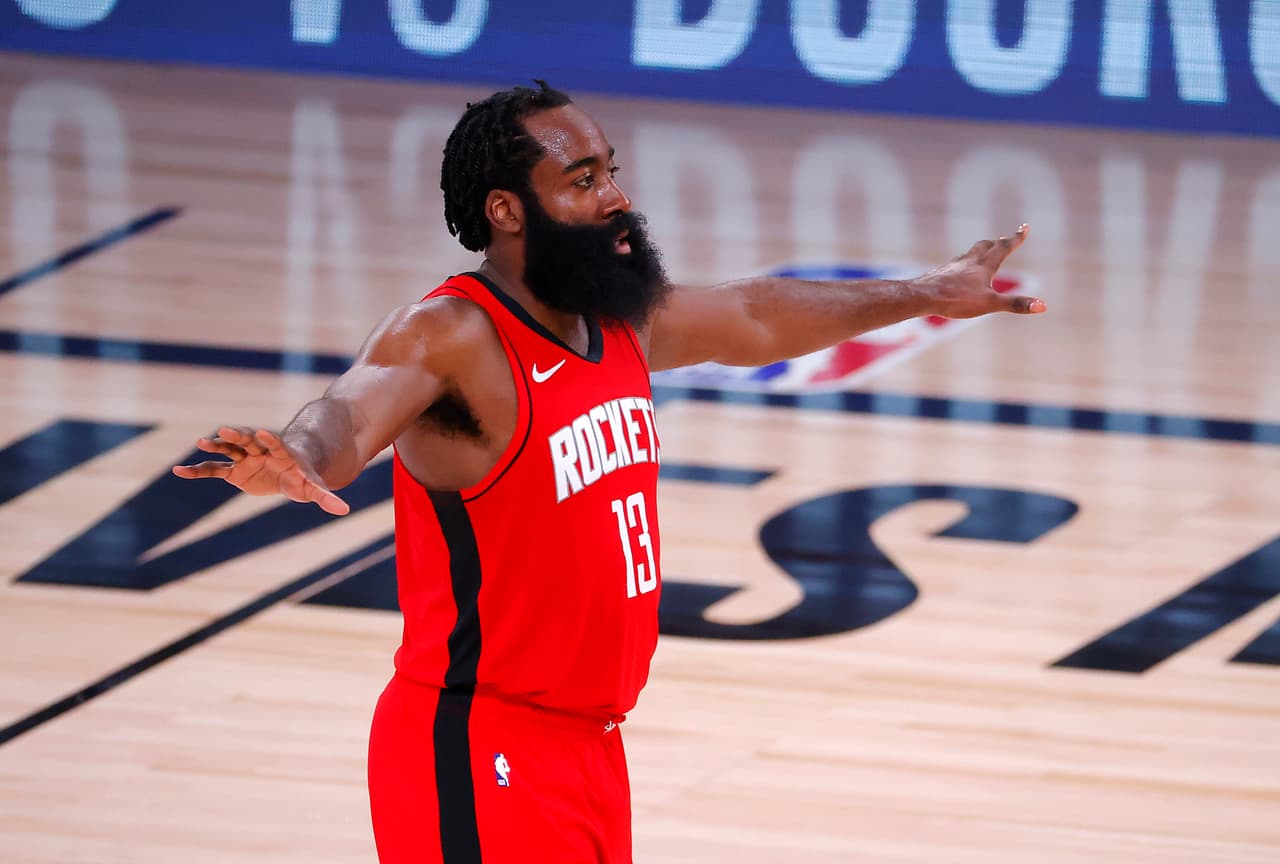 James Harden brilla y los Lakers despiertan en los Playoffs