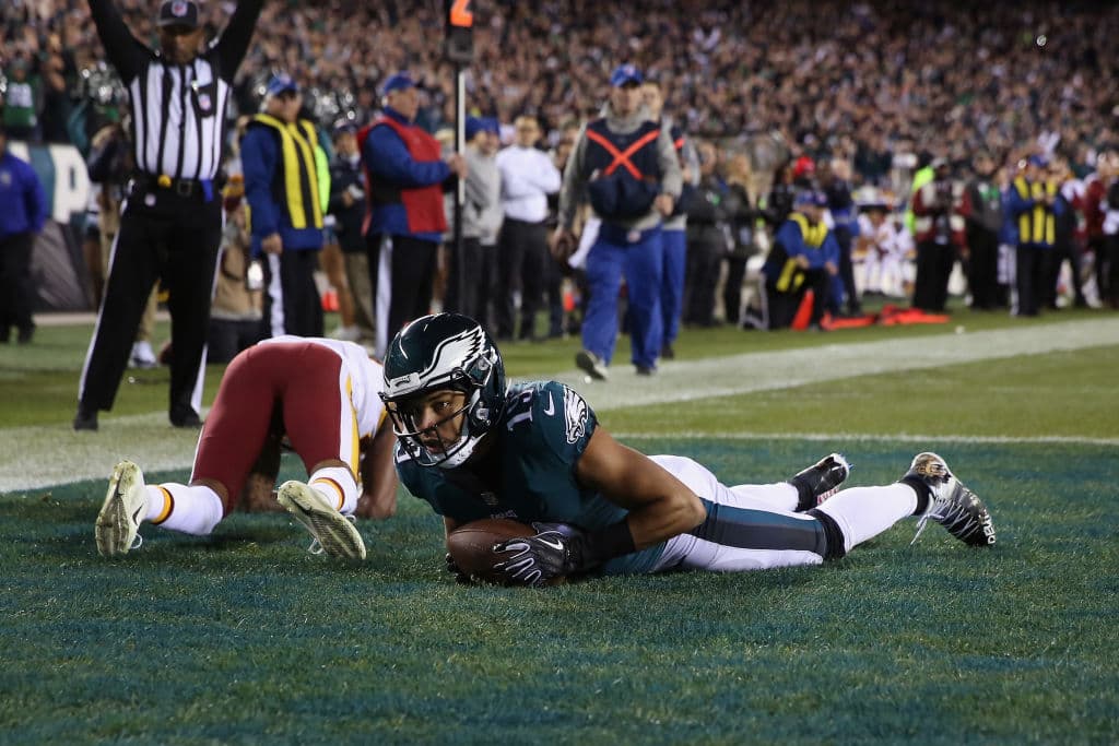 Philadelphia comenzó a tambor batiente tras la conexión de Carson wentz con Golden Tate en pase de touchdown de 6 yardas para poner 7-0 el marcador restando 7:31 del primer cuarto.