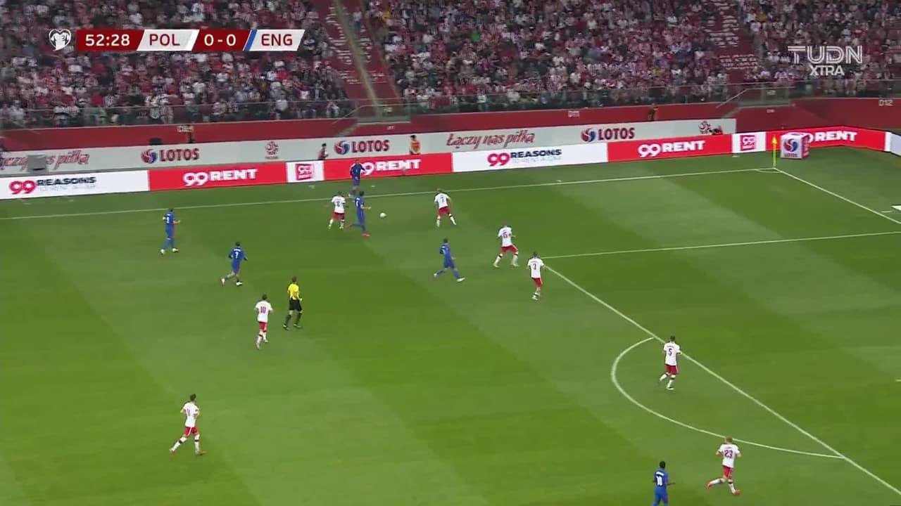 ¡TIRO ATAJADO! disparo por Kalvin Phillips.