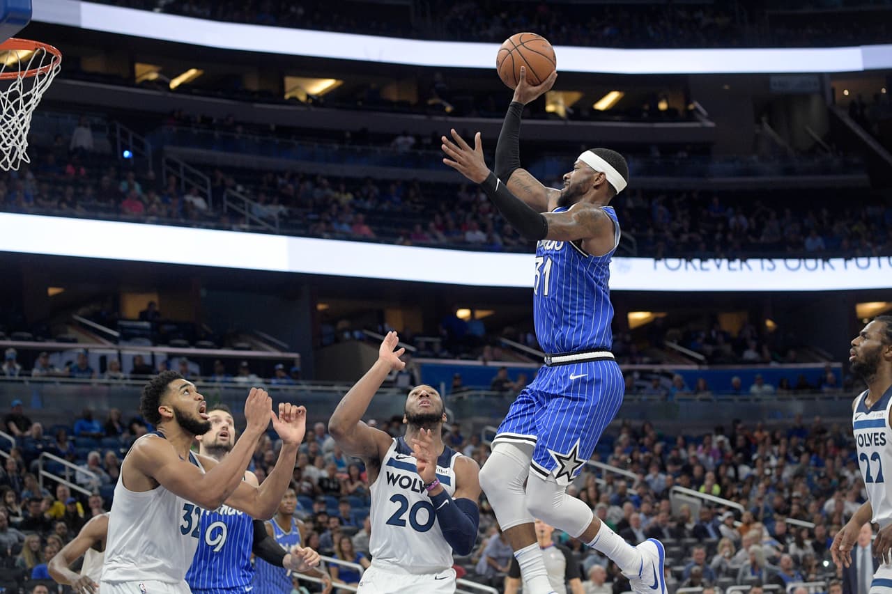<b>Timberwolves 112-122 Magic: </b>buen triunfo de los de Orlando en el Amway Center para quedar a dos triunfos del octavo lugar en el Este y mantener el sueño de playoffs vivo. Por su parte, los de Minnesota están a cinco victorias de los Clippers.